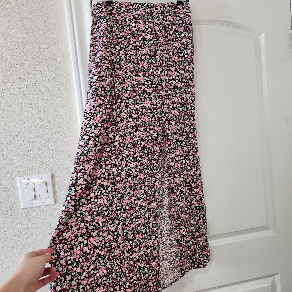 NWT No Boundaries Floral Rayon Maxi Skirt with Slit, Size M - Picture 2 of 8